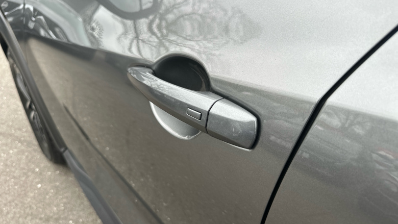 Nissan Juke 1.0 DiG-T N-Connecta 5dr DCT Petrol Hatchback